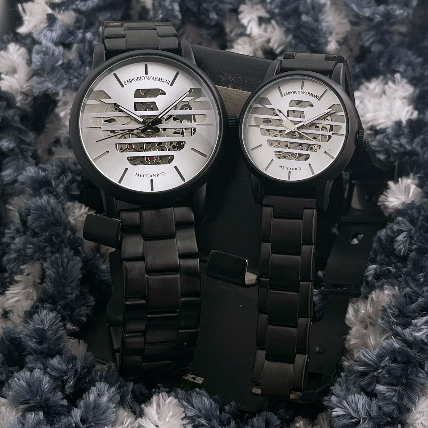 ✅ *A sporty Emporio Armani equipped with Pearl White figures dial Designed for men & Women with urban, on-the-go lifestyles.* ✅
