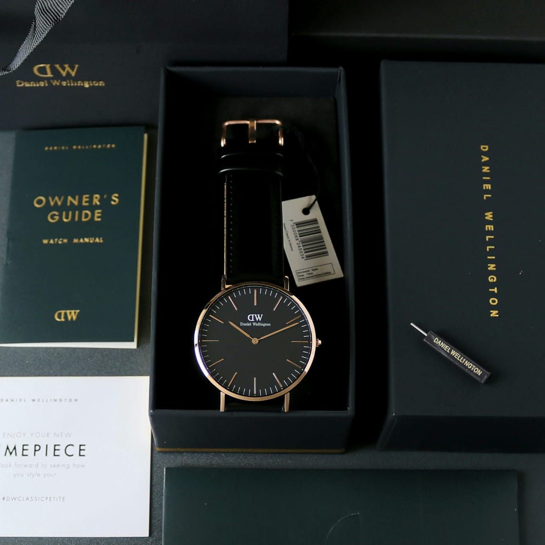 Daniel Wellington black leather belt couple watches