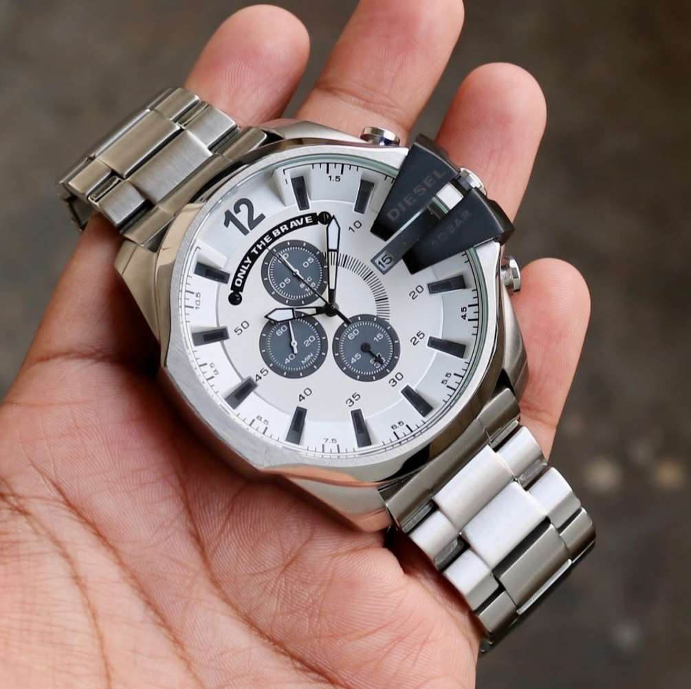 Diesel 10 Bar white and silver dial men's analog watch